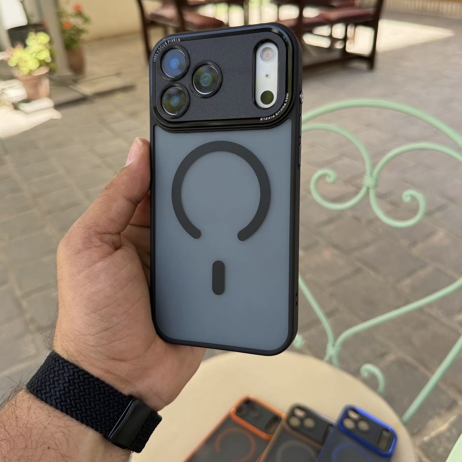 قاب گوشی مدل pixels case (مشکی )  c4680 (T)