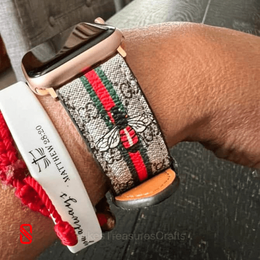 بند اپل واچ چرم گوچی Gucci زنبور (G)