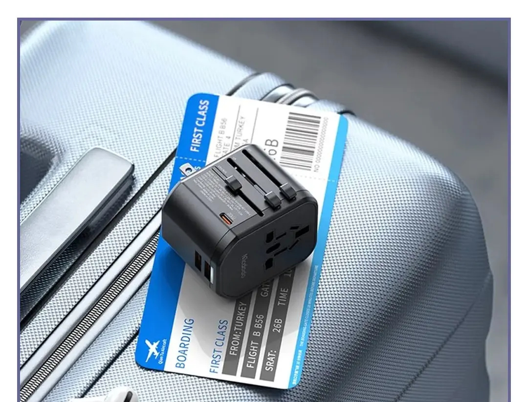 آداپتور دیواری فست شارژ مک دودو Mcdodo 20W PD Fast Charging Universal Travel Adapter CP-3471 (E)