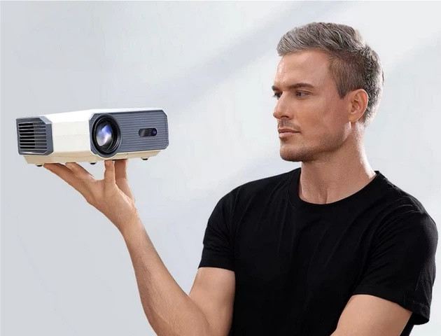 ویدئو پروژکتور هوشمند رتاکو + Ultera HD Projector RTAKO A4300 Pro (E)