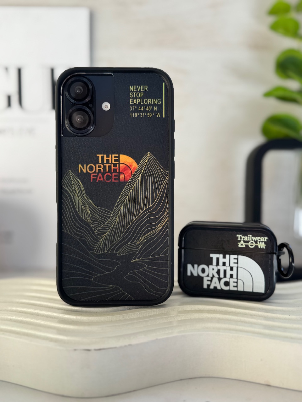 قاب North Face گلدن ادیشن (کدC1964) (M)